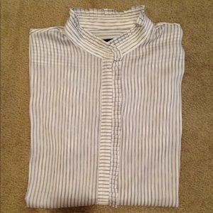 BANANA REPUBLIC BLACK/WHITE RUFFLE FRONT BLOUSE XL